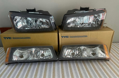 Faros Cucuyos Delanteros Silverado Cheyenne 2003 2006 Tyc