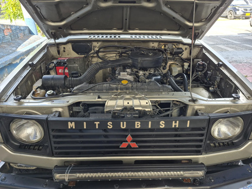 Mitsubishi Montero 2.6 L042 Cabinado