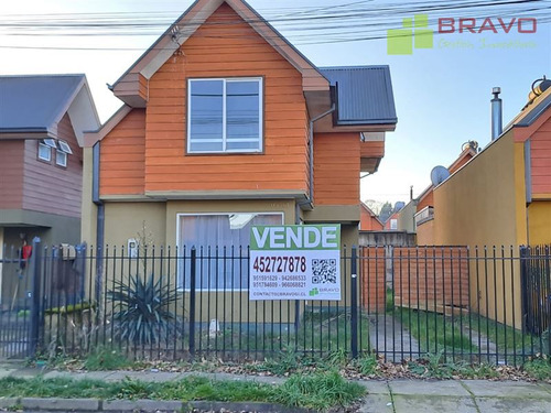 Casa En Venta De 3 Dorm. En Vista Volcán, Temuco