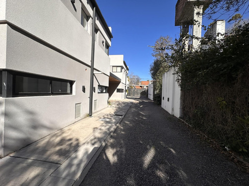Venta Casa Condominio De 2 Dormitorios A Estrenar En Rosario- Fisherton