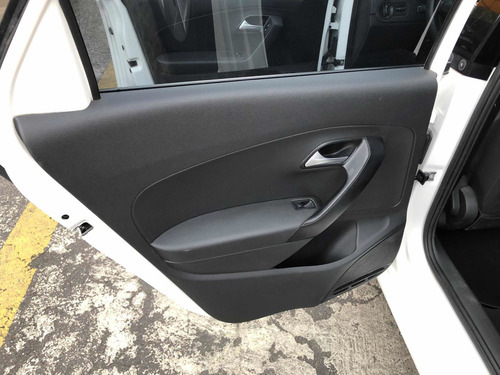 Imagen 6 de 10 de Volkswagen Vento 2019 1.6 Confortline Mt