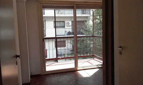 Imagen 9 de 14 de Alquiler 4 Amb Con Balcon Corrido A La Calle