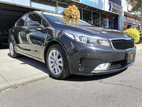 Imagen 2 de 13 de Kia Forte 2.0 Ex At 2018