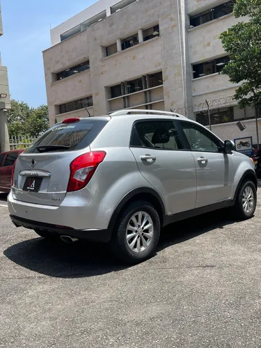 SsangYoung Korando 2.0 gasolina 4x2 m/t