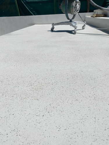 Imagen 4 de 5 de Colocación Revestimiento Piscina Solum Marmolite( Aquavation