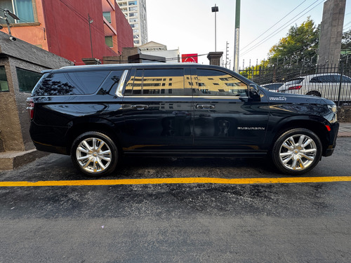 Chevrolet Suburban 6.2 High Country 4X4 At