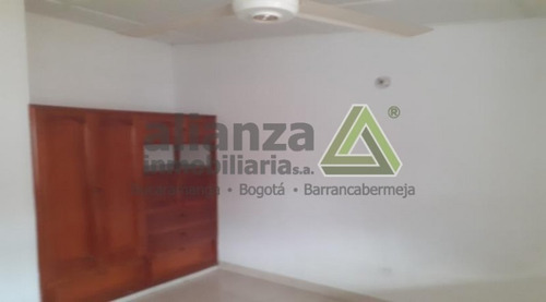 Imagen 2 de 6 de Casa En Arriendo En Barrancabermeja Cincuentenario