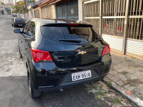 Imagem 8 de 14 de Chevrolet Onix 2019 1.0 Lt 5p