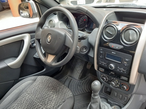 Imagen 5 de 10 de Renault Oroch Zen 2018