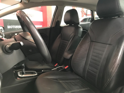 Imagen 18 de 19 de Ford Fiesta Titanium Negro 2014