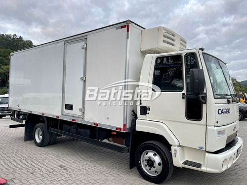 Imagem 3 de 15 de Ford Cargo 815e - 2010 - Bau Refrigerado 6.05m - 418.000km