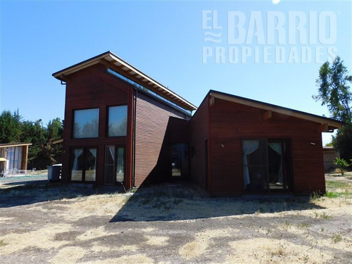 Imagen 2 de 20 de Casa En Venta De 4 Dormitorios En Colina