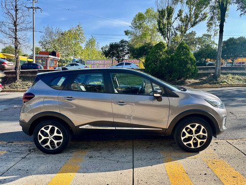 Renault Captur 2.0 Iconic At