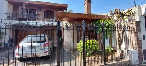 Imagen 2 de 21 de Casa - Castelar Sur