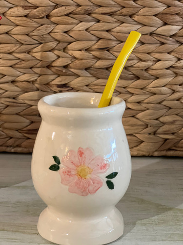 Mate De Cerámica Artesanal Criollo Con Frases Y Bombilla Beige Flor
