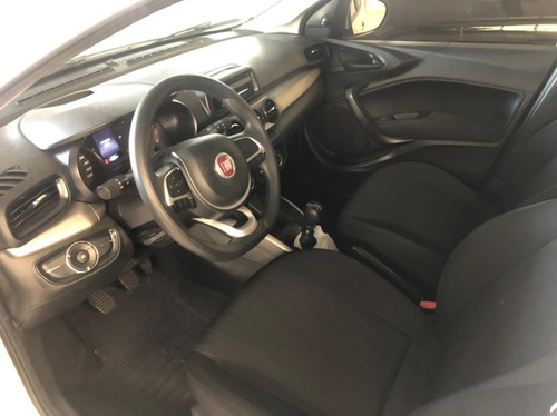 Imagem 5 de 12 de Fiat Argo 1.0 Drive 2019