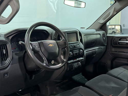 Chevrolet Silverado 4.3 V6 1500 WT Cabina Regular 4x2 At