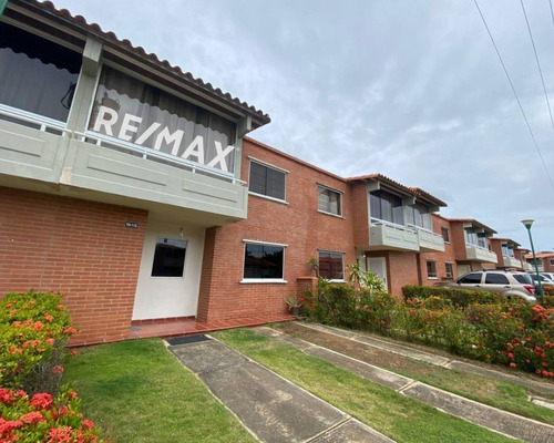 Imagen 9 de 13 de Town House En El Conjunto Residencial Terrazas Del Valle, Calle 3, El Valle Del Espiritu Santo. Isla De Margarita, Estado Nueva Esparta.