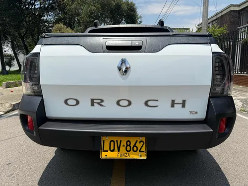 Renault Duster Oroch 1.3 turbo Intens 4x4 mecanica
