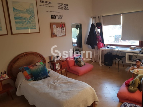 Venta Casa 4 Dormitorios, Playa Mansa, Punta Del Este- Ref: 1560