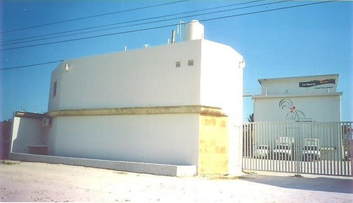 Imagen 3 de 7 de Bodega Con Oficinas Y Area De Produccion En Cancun