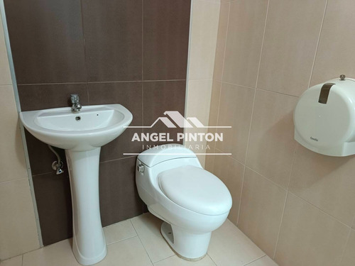 Casa Comercial Alquiler Las Mercedes Maracaibo Api 7191