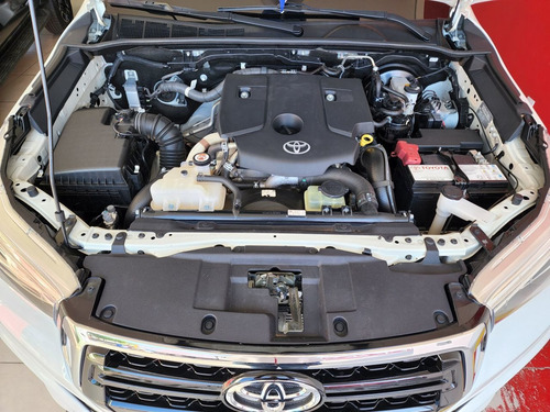 Imagem 7 de 13 de Hilux Cd Srx 4x4 2.8 Tdi 16v Diesel Aut.