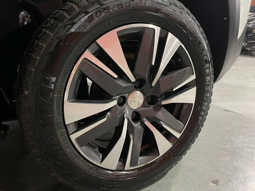 Peugeot 2008 1.6 Feline Tip