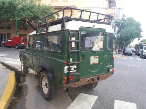Imagen 6 de 14 de Land Rover Defender 2.5 110 5 Sw 2001