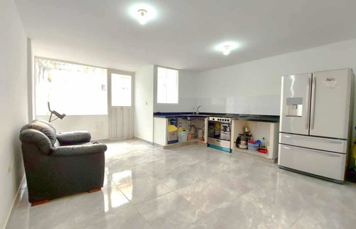 Imagen 4 de 10 de En Venta Linda Casa En Urb Privada La Pradera