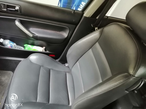 Imagem 10 de 11 de Volkswagen Golf 2013 1.6 Vht Sportline Total Flex 5p