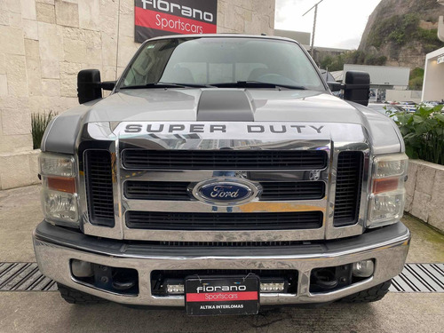 Imagen 2 de 10 de Ford F-350 Lariat