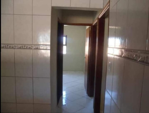 Casa Com 2 Dormitórios, Sala, Cozinha, Banheiro Garagem Para