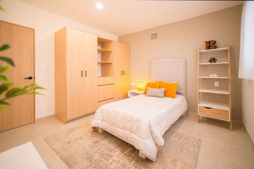 Casa En Venta En El Condado, Terreno 155 M2, Family Room O 4ta Recámara, Premium