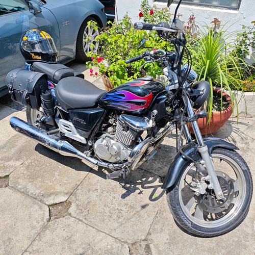 Suzuki Gz 150 2013, Llantas Nuevas, Batería Nueva, Faros Led