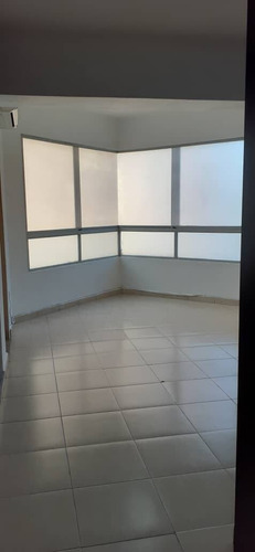 Imagen 4 de 14 de 140719 L Trias 04140432833 Apartamento Venta Agua Blanca