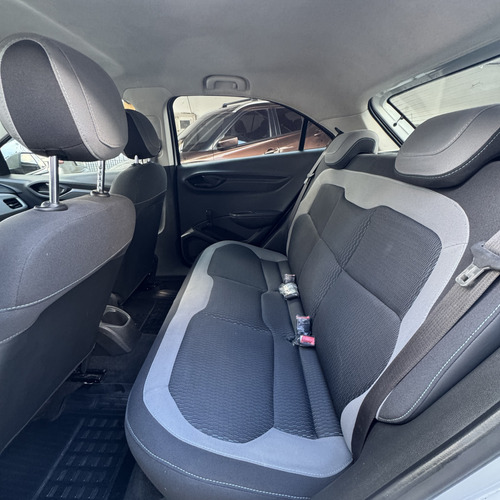 Chevrolet Onix ONIX HATCH LT 1.0 8V FlexPower 5p Mec.