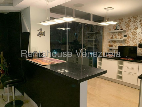 Casa Para Alquilar Urbanizacion Caurimare,ideal Para Vivir Con Tu Familia,cerca De Todo,ares Netamente Residencial,calle Cerrada.gm