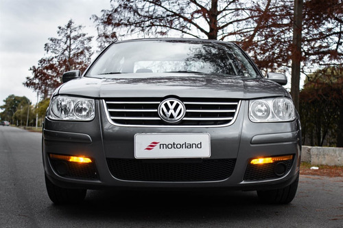 Volkswagen Bora Trendline 2.0 - Motorland Permuto / Financio
