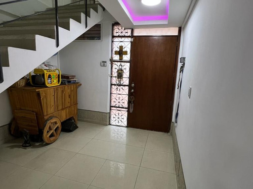 Amplia Y Moderna Casa En Coral Garden, Sabanamar, Isla De Margarita