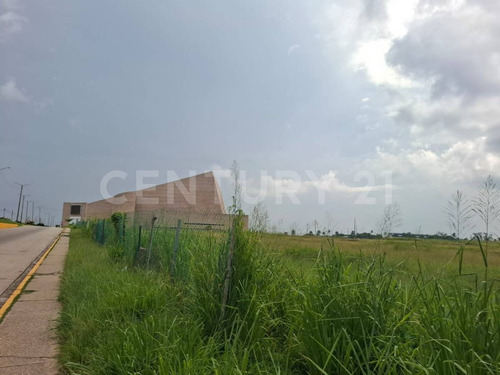 Terreno En Venta, En Av. Abraham Zabludovsky Col. Transportistas Coatzacoalcos