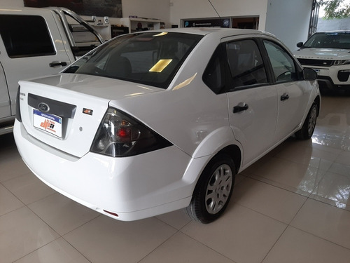 Ford Fiesta 1.6 Max One Ambiente 98cv 2014