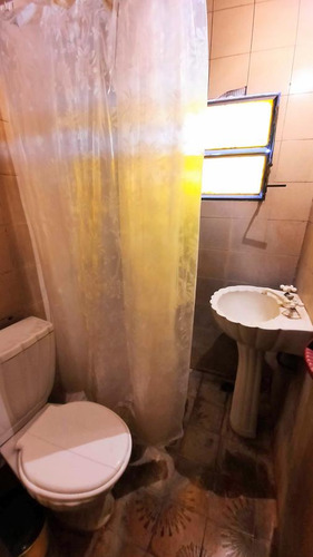 Casa 3 Dormitorios Cochera Varios Autos En Zona Comercial