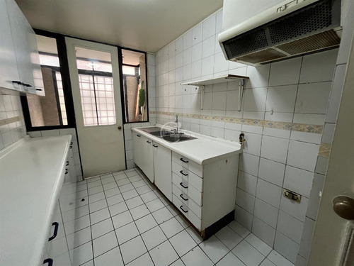 Departamento En Arriendo De 2 Dorm. En Las Condes