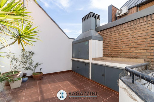 Imagen 3 de 22 de Vendo Semi Piso En Barrio General Paz 4 Dormitorios