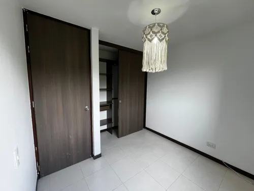 Apartamento En Arriendo En Cumbres. Cod A24055