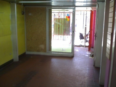 Imagen 7 de 9 de En Alquiler En Caseros Centro Local Con Baño De 25 M2 Mas Entre Piso De 23m2 Varios Destinos F: 3016