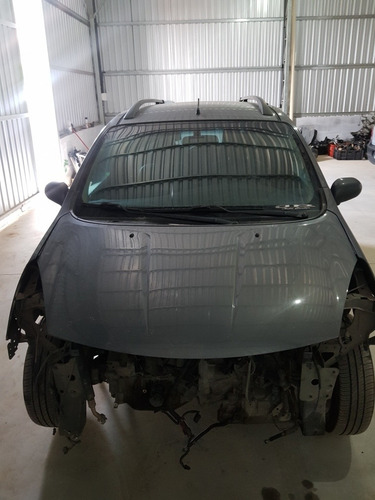 Imagem 2 de 10 de Sucata Nissan Livina 1.8 Automática P/ Retirada De Peças