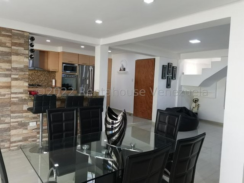 Imagen 6 de 28 de Hermoso Th De Esquina, Con Acabados De Primera. Comodas Habitaciones Con Closet, Hermosa Cocina Completamente Equipada, Amplio Patio Con Caney, 3 Puestos De Estacionamiento Techados