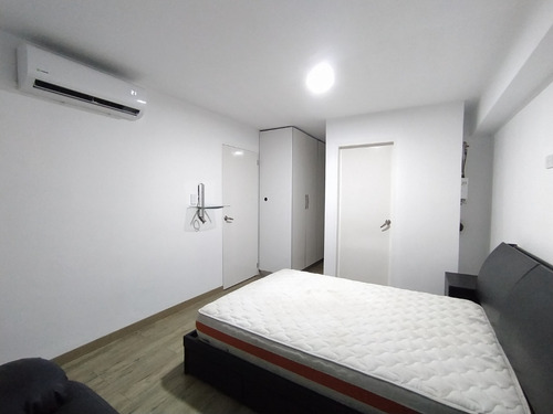Moderno Apartamento En La Caranta, Edificio El Galeón, Frente Al Mar